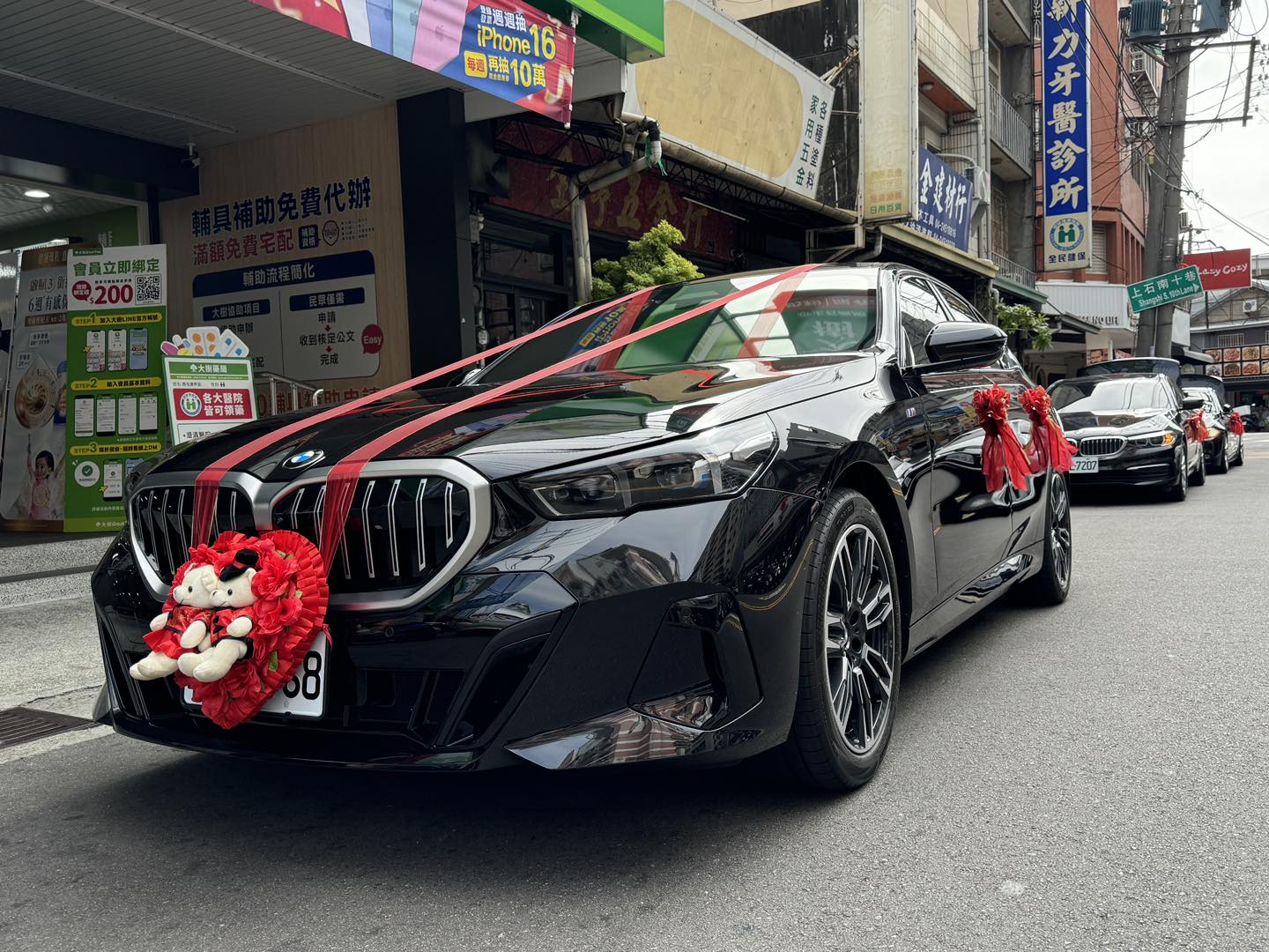 中部結婚禮車推薦-1浪漫時刻  大台中結婚禮車  永愛幸福結婚禮車 參與新人愛情見證服務  